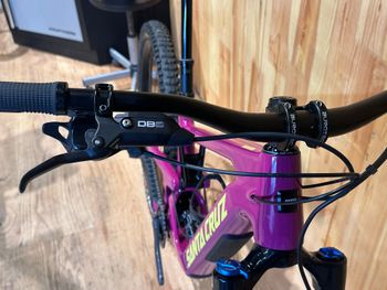 Tweedehands Santa Cruz Bronson S / Carbon C 2025 2025 Mountainbike — afbeelding 8 van 8