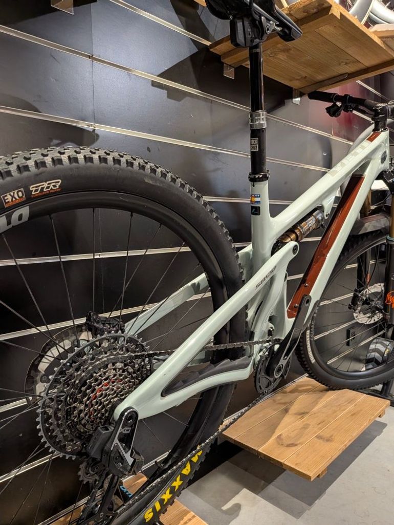 Yeti SB 120 T Series 2024 Mountainbike d'occasion — image 3 sur 3