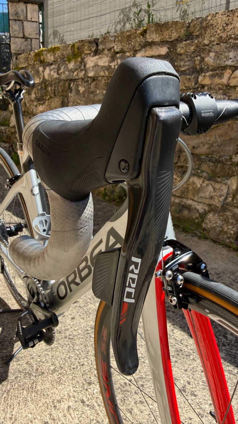 Orbea Orca SRAM Red eTap 2020 Road & Gravel de segunda mano, Gris claro — imagen 4 de 7