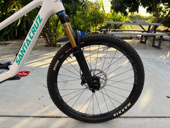 Used Santa Cruz Tallboy GX AXS / Carbon C 2024 2024 Mountainbike, White, 29 — image 6 of 8