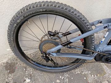 Used Trek Powerfly LT 7 Plus 2019 2019 Mountainbike, Light Gray, 27.5 — image 4 of 6
