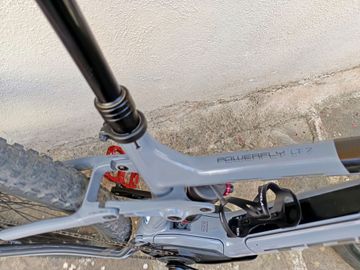 Used Trek Powerfly LT 7 Plus 2019 2019 Mountainbike, Light Gray, 27.5 — image 5 of 6