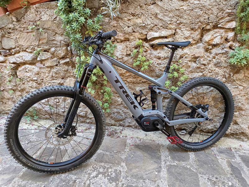 Used Trek Powerfly LT 7 Plus 2019 2019 Mountainbike, Light Gray, 27.5 — image 1 of 6