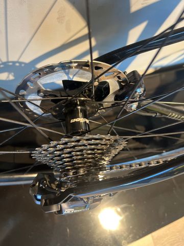 Gebrauchtes Focus IZALCO MAX 9.8 2022 2022 Road & Gravel, Schwarz — Bild 4 von 16