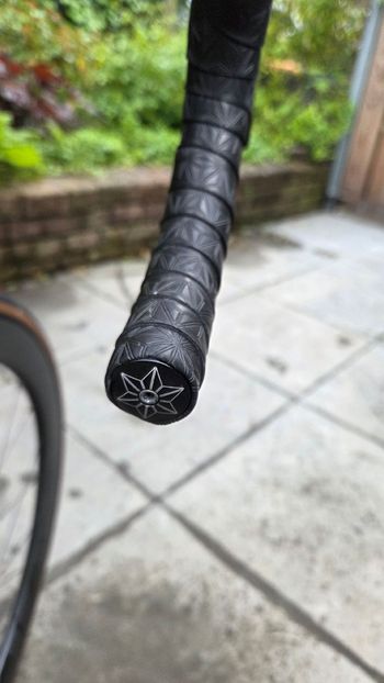 Specialized Tarmac SRAM Rival eTap AXS 2021 Road & Gravel d'occasion — image 7 sur 12