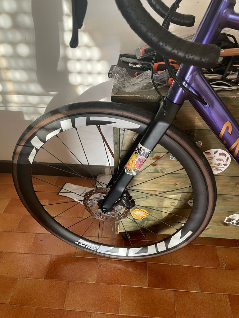 Canyon Endurace AllRoad 2027 2027 Road & Gravel d'occasion — image 4 sur 13