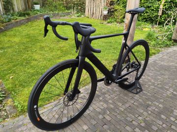 Giant Propel Advanced Pro 1 2024 2024 Road & Gravel usato, Nero — immagine 5 di 17