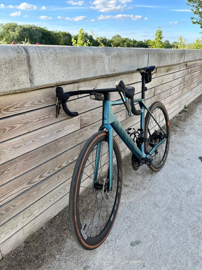 Canyon Ultimate CF SLX 8 Force AXS 2023 2023 Road & Gravel d'occasion — image 4 sur 8