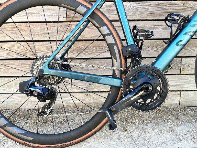 Canyon Ultimate CF SLX 8 Force AXS 2023 2023 Road & Gravel d'occasion — image 6 sur 8