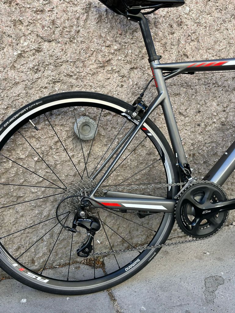 BMC Teammachine SLR02 THREE 2020 2020 Road & Gravel d'occasion — image 3 sur 5