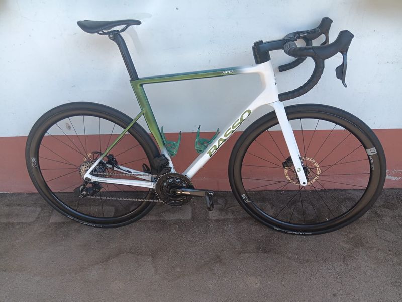 Basso Astra SRAM Force 2023 Road & Gravel usato
