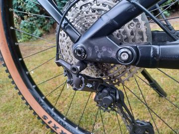 Used Stevens E-inception Shimano Deore XT 2022 Mountainbike, Light Gray — image 3 of 10