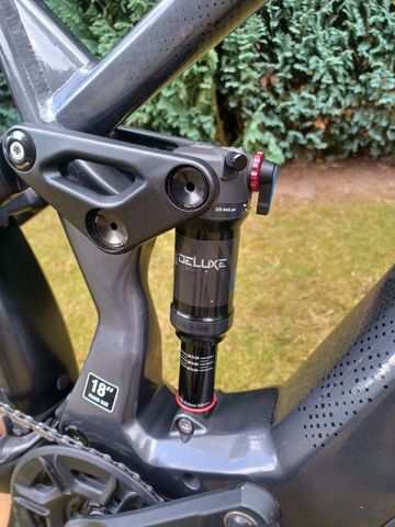 Used Stevens E-inception Shimano Deore XT 2022 Mountainbike, Light Gray — image 8 of 10
