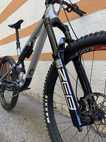 Tweedehands Commencal Meta SX V4 TEAM 2022 Mountainbike — afbeelding 2 van 9