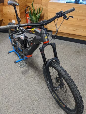 Haibike Nduro 10.0 2018 Mountainbike de segunda mano, Negro — imagen 2 de 5
