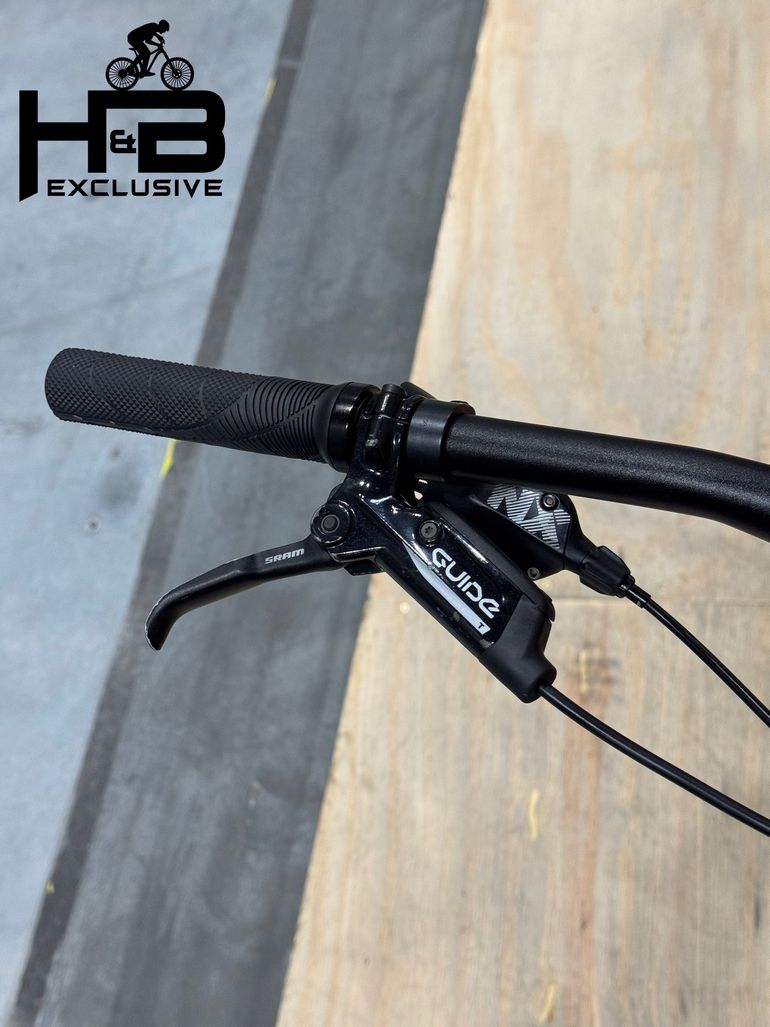 Used Specialized Turbo Tero 4.0 EQ SRAM NX 2022 Mountainbike, Red — image 5 of 14