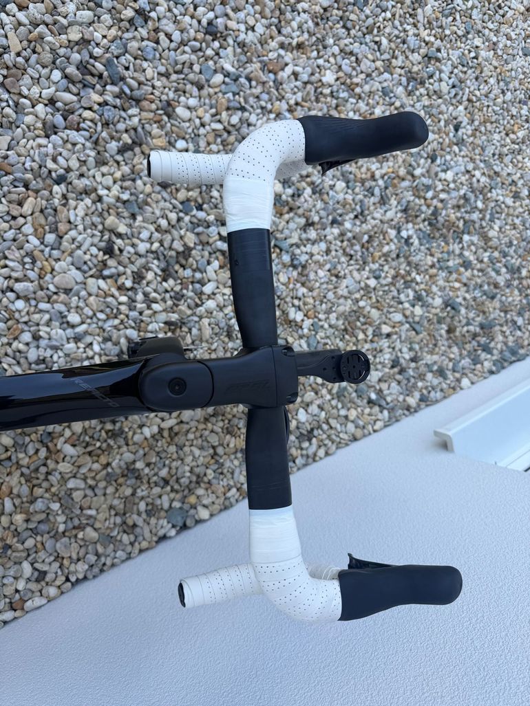Used Merida REACTO 8000 2023 2023 Road & Gravel, Black — image 3 of 7