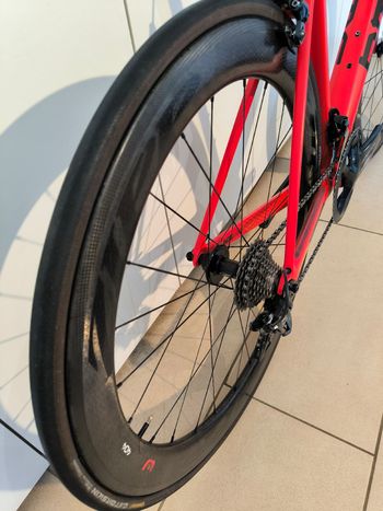 BMC Teammachine Shimano Dura Ace 2017 Road & Gravel usato, Rosso — immagine 6 di 30