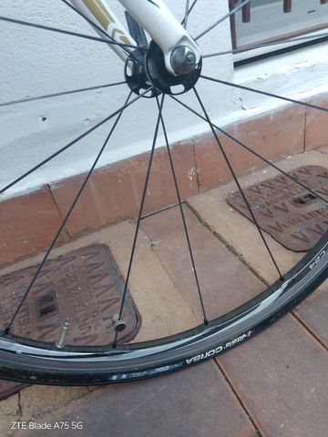 Used Scott Addict 10 2017 2017 Road & Gravel, White — image 5 of 9