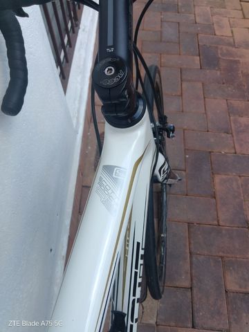 Used Scott Addict 10 2017 2017 Road & Gravel, White — image 8 of 9