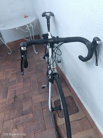 Used Scott Addict 10 2017 2017 Road & Gravel, White — image 7 of 9