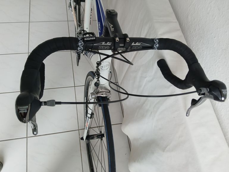 Giant Defy Advanced 2010 2010 Road & Gravel d'occasion — image 4 sur 10