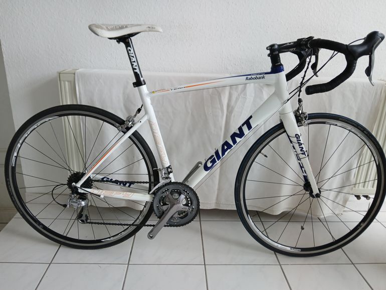 Giant Defy Advanced 2010 2010 Road & Gravel d'occasion — image 1 sur 10