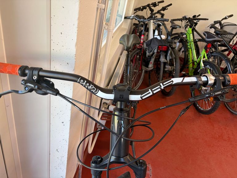 Trek Roscoe 7 2021 2021 Mountainbike de segunda mano, Negro — imagen 16 de 23