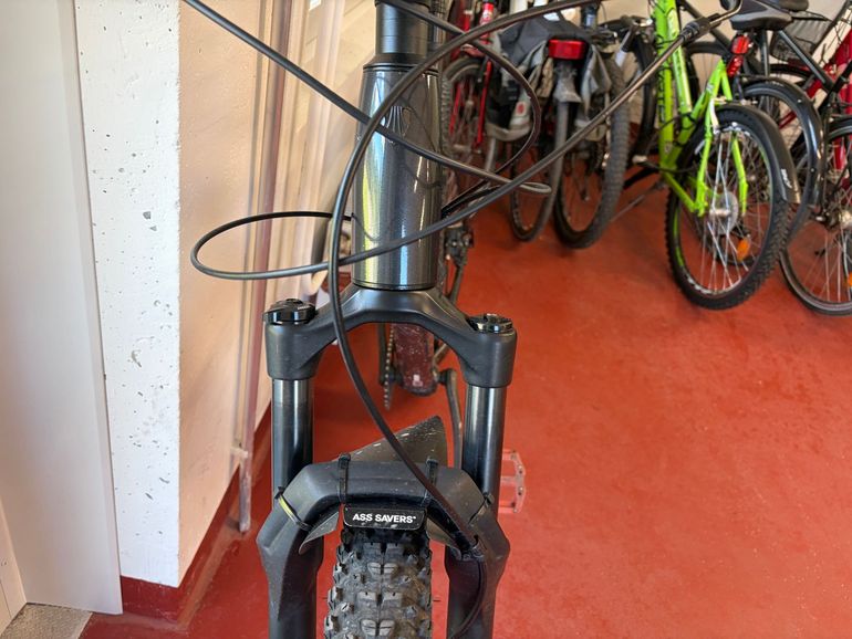 Trek Roscoe 7 2021 2021 Mountainbike de segunda mano, Negro — imagen 18 de 23