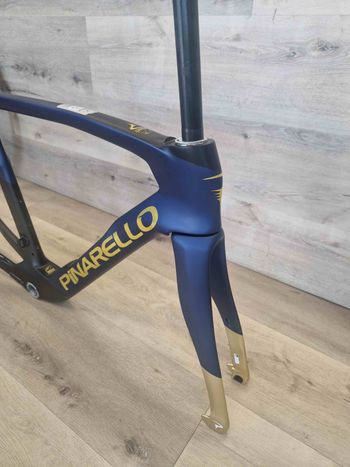 Pinarello FRAME PINARELLO DOGMA F COLORE TEAM 36.5 Frameset 2026 Road & Gravel d'occasion — image 2 sur 6