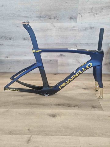 Pinarello FRAME PINARELLO DOGMA F COLORE TEAM 36.5 Frameset 2026 Road & Gravel usato