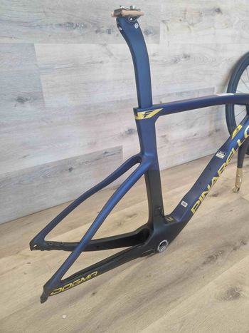 Pinarello FRAME PINARELLO DOGMA F COLORE TEAM 36.5 Frameset 2026 Road & Gravel d'occasion — image 3 sur 6