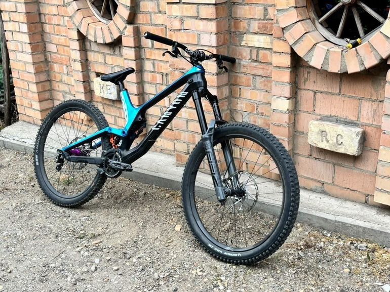 Used Canyon Sender Frameset 2017 Mountainbike, Blue — image 1 of 4