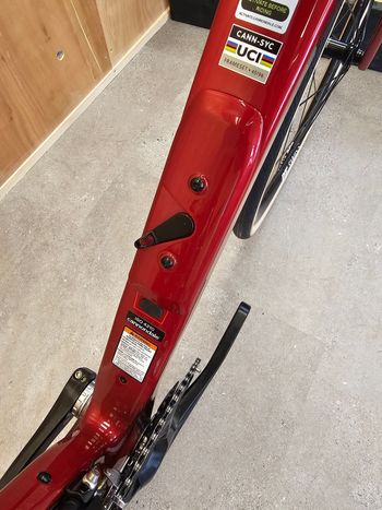 Used Cannondale Synapse Carbon 4 2026 2026 Road & Gravel, Red — image 4 of 4