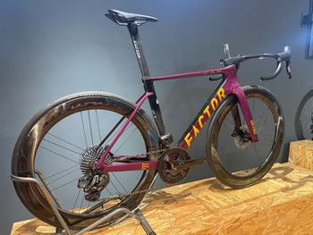 Used Factor OSTRO Vam Prisma Colour Campagnolo New Record 2026 Road & Gravel, Purple — image 2 of 11