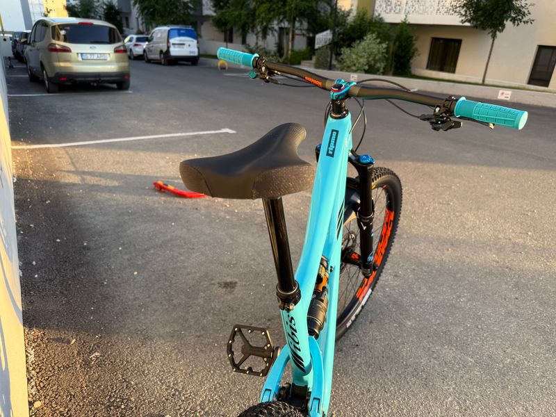Ibis Ripmo GX 2022 2022 Mountainbike usato, Blu — immagine 6 di 9