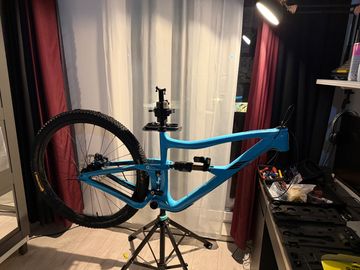 Ibis Ripmo GX 2022 2022 Mountainbike usato, Blu — immagine 9 di 9