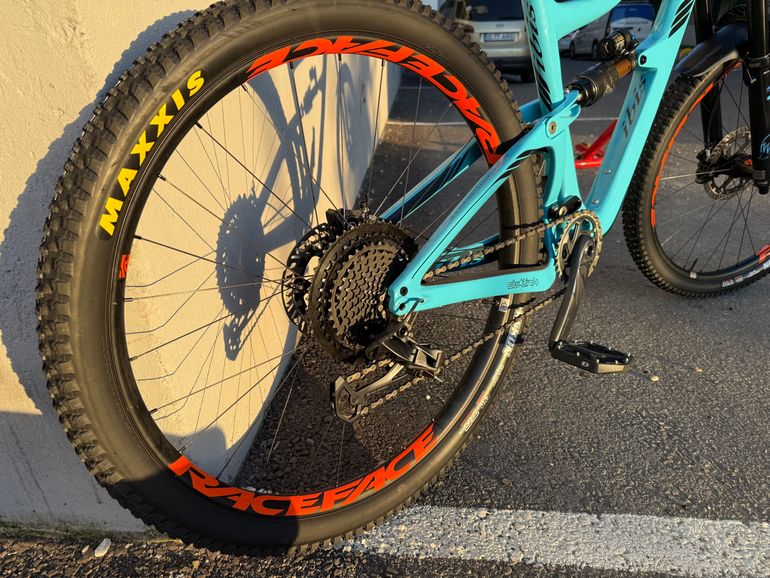 Tweedehands Ibis Ripmo GX 2022 2022 Mountainbike — afbeelding 4 van 9