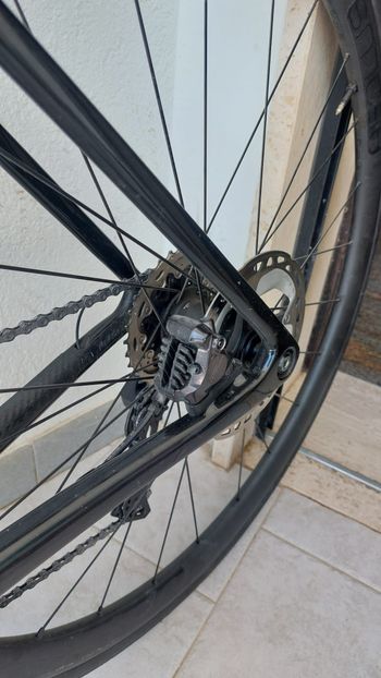 Used Trek Émonda SL 6 Disc Pro 2021 2021 Road & Gravel, Black — image 6 of 7