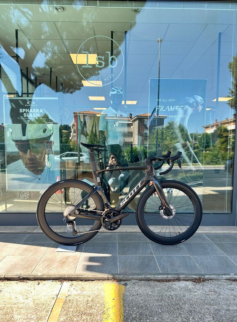 Scott Foil RC 10 2026 2026 Road & Gravel d'occasion — image 1 sur 6