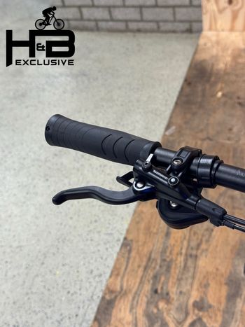 Merida EBig.Tour 675 EQ Shimano Deore 2022 Urban de segunda mano, Gris claro — imagen 5 de 13