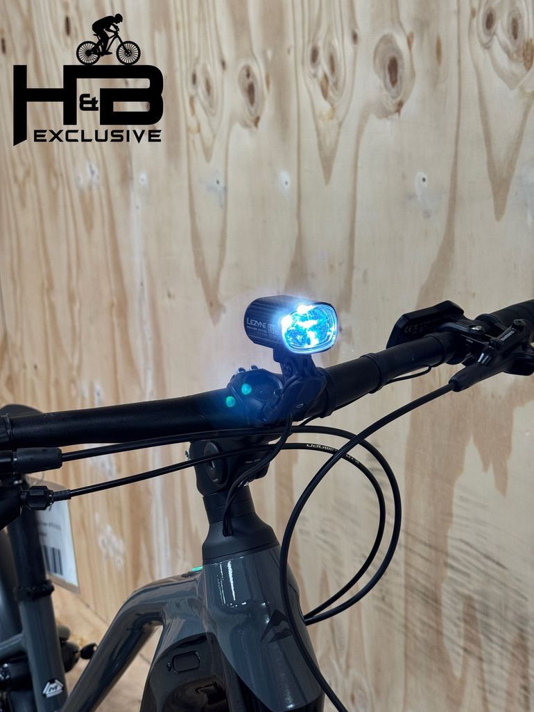 Merida EBig.Tour 675 EQ Shimano Deore 2022 Urban de segunda mano, Gris claro — imagen 4 de 13