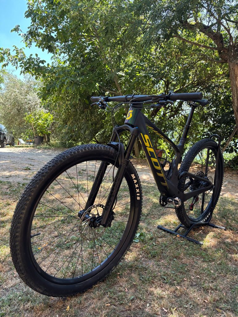 Used Scott Spark RC Comp 2024 2024 Mountainbike, Green, 29 — image 2 of 5