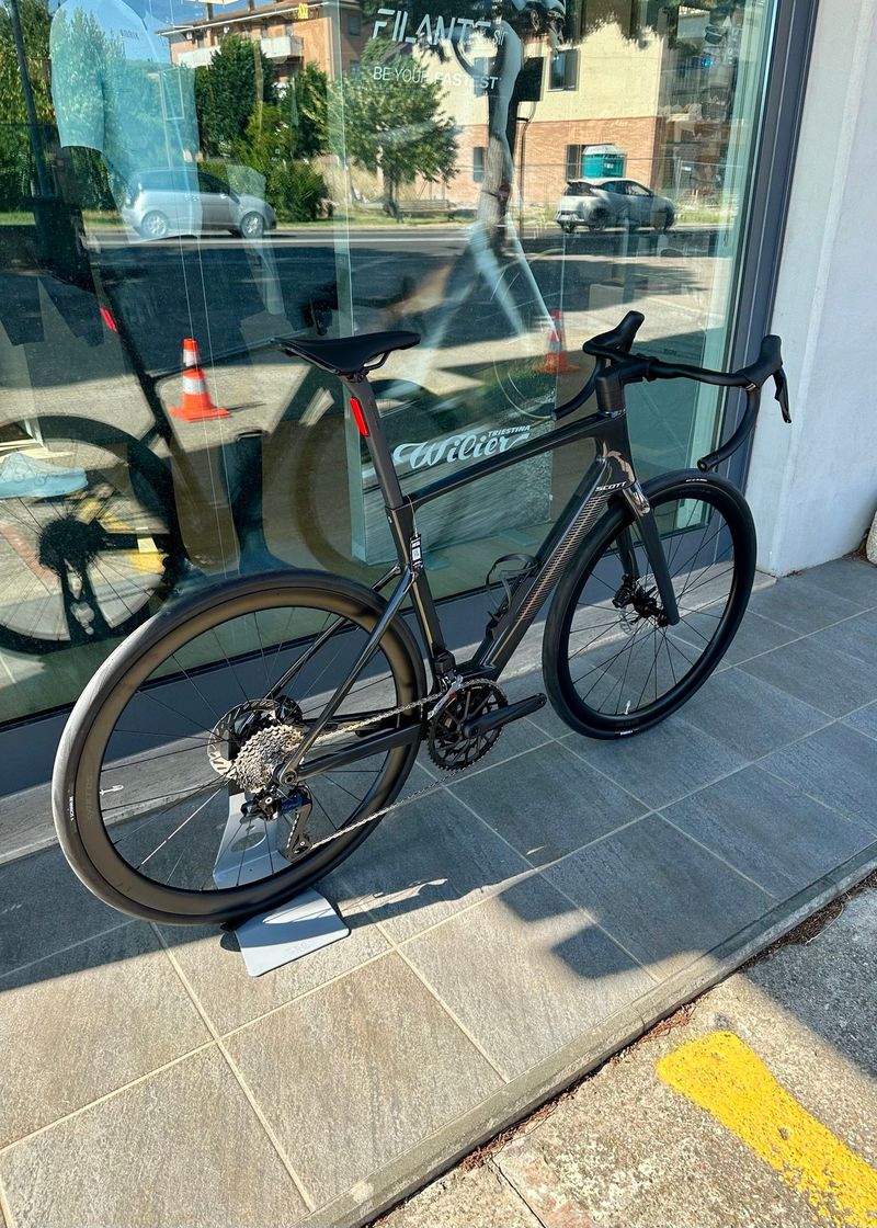Scott Fastlane 20 2026 2026 Road & Gravel usato, Nero — immagine 2 di 8