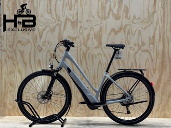 Specialized Turbo Como 4.0 Shimano Deore 2022 Urban de segunda mano, Gris claro — imagen 2 de 16