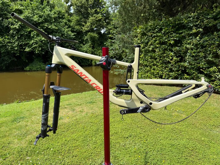 Tweedehands Santa Cruz Hightower CC Frameset 2020 Mountainbike — afbeelding 2 van 14