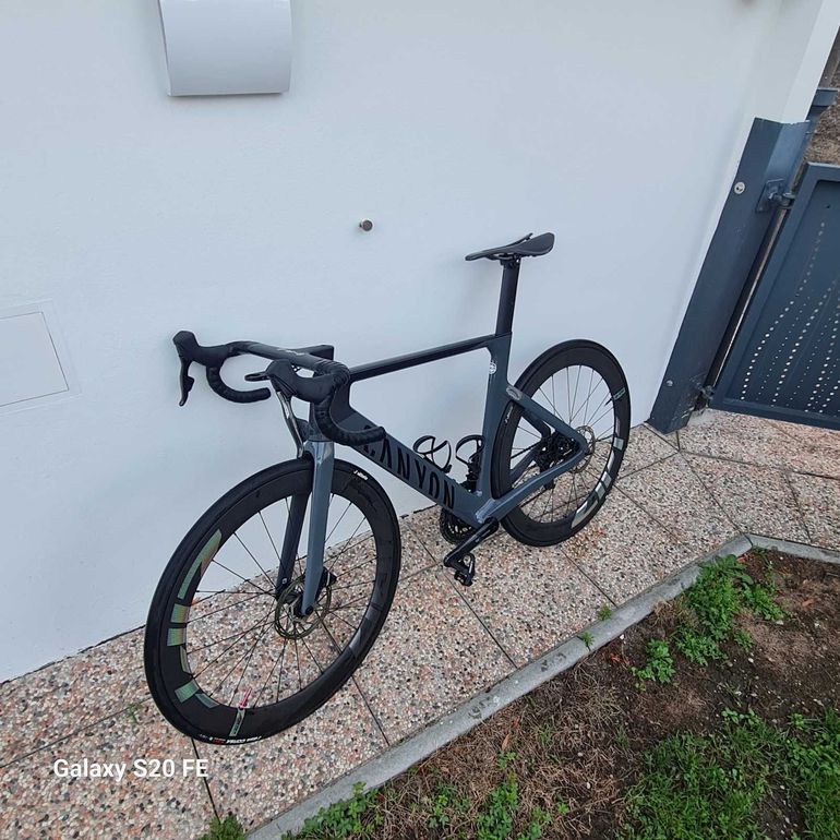 Canyon Aeroad CF SLX 8 AXS 2024 2024 Road & Gravel d'occasion — image 5 sur 10