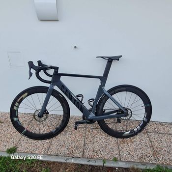 Canyon Aeroad CF SLX 8 AXS 2024 2024 Road & Gravel d'occasion — image 4 sur 10