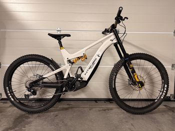 Used Intense TAZER MX CARBON PRO 2024 2024 MTB