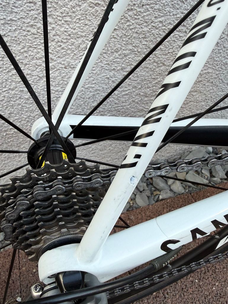 Gebrauchtes Canyon Ultimate CF SLX 8.0 2018 2018 Road & Gravel, Weiß — Bild 10 von 12